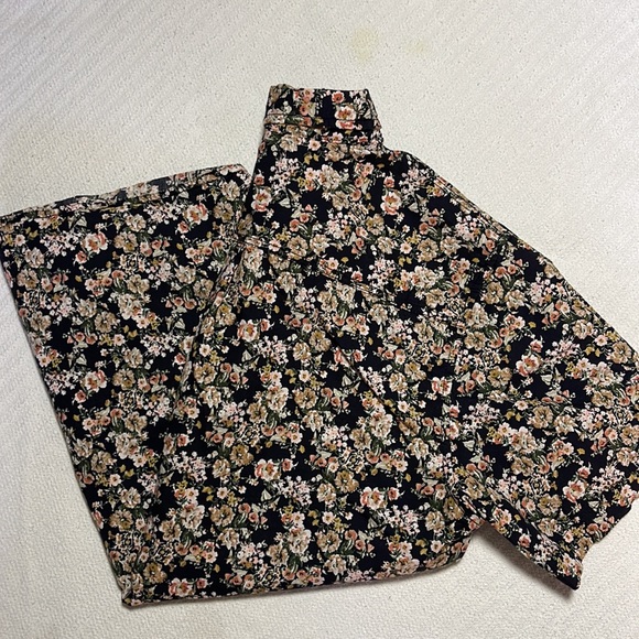 PacSun black floral button down - Picture 4 of 5